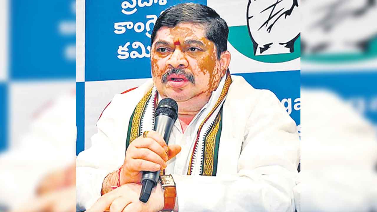 రుణమాఫీపై ప్రతిపక్షాలది అనవసర రాద్ధాంతం