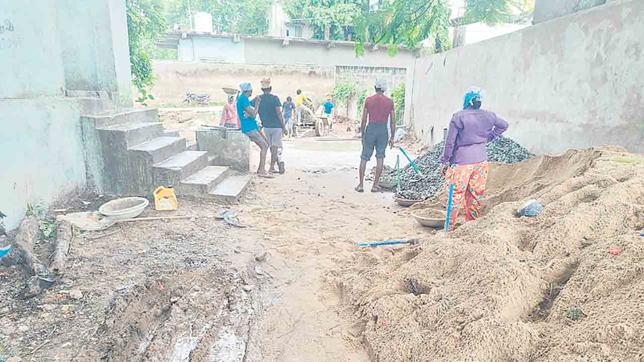 మంచిర్యాల మున్సిపాలిటీలో ఇంజినీర్ల బాగోతం