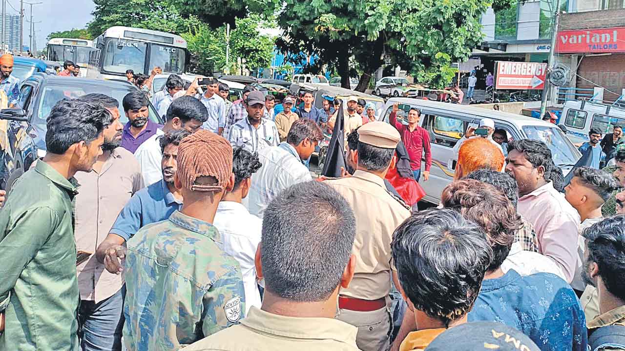 పోలీసులను చూసి పారిపోతూ మృతి