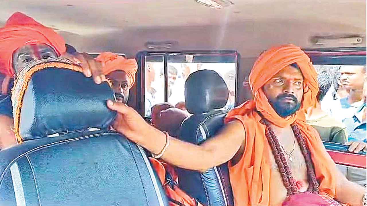 Parigi | చెంబులో ఒక్క ఉంగరం వేసి తెల్లారి చూస్తే రెండైతయట..