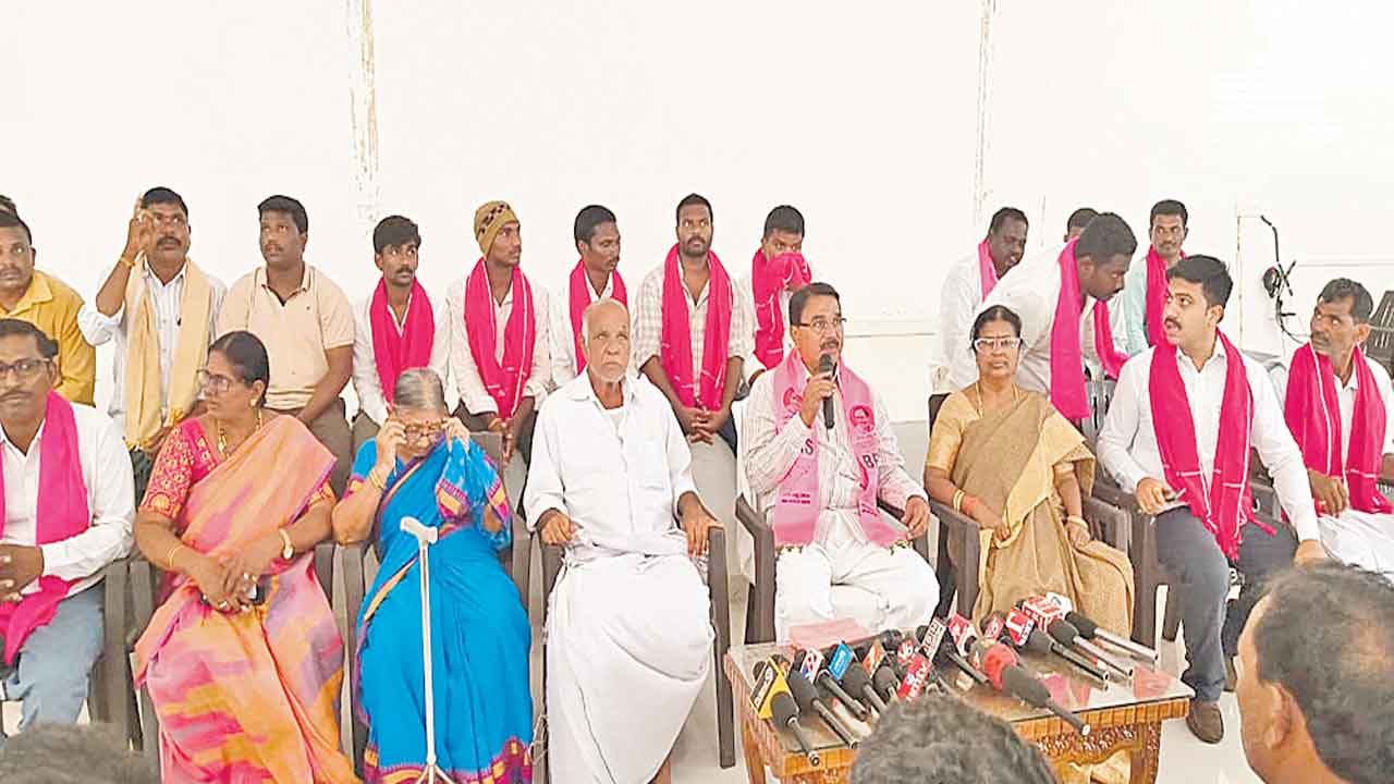 ప్రభుత్వ ప్రోద్బలంతోనే హత్యలు