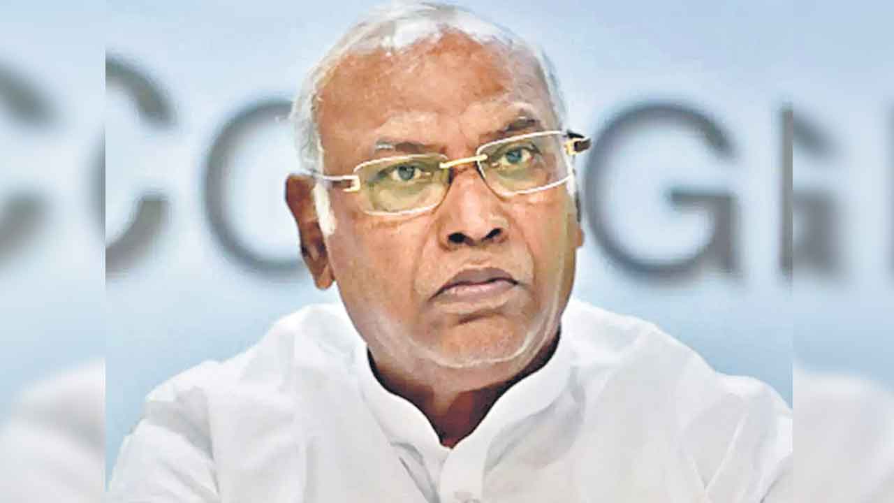 Mallikarjun Kharge | ఖర్గే ట్రస్టుకు కర్ణాటక కాంగ్రెస్‌ సర్కార్‌ భూసంతర్పణ..