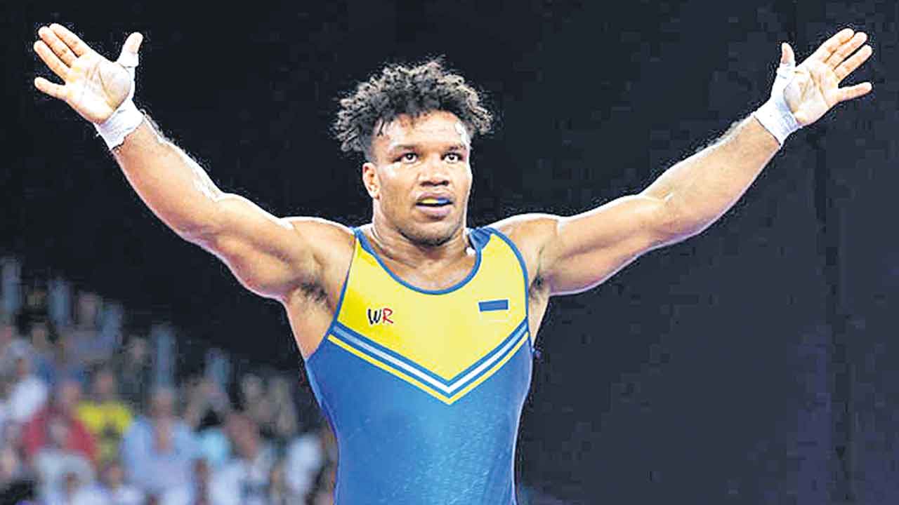 John Beleniuk | పారిస్‌లోనూ సత్తాచాటాడు.. ఒలింపిక్స్‌లో మూడో మెడల్‌ గెలిచిన ఉక్రెయిన్‌ ఎంపీ ఝాన్‌ బెలెన్యుక్‌