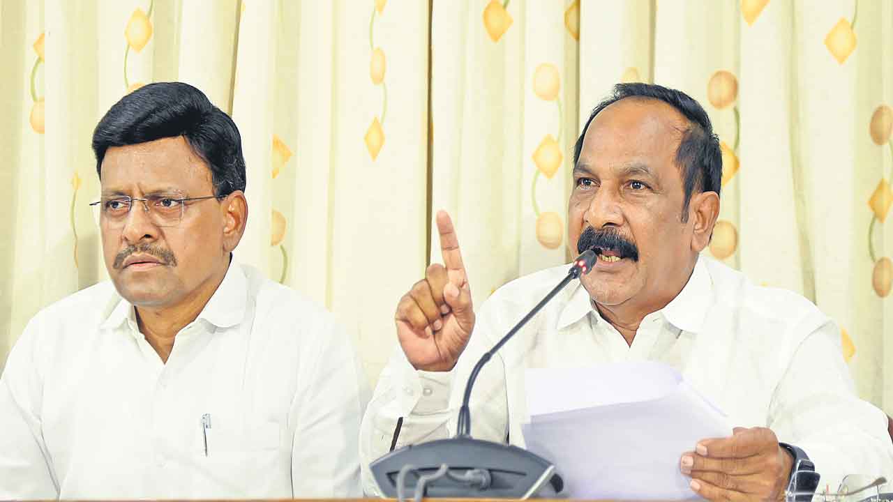 రుణమాఫీపై శ్వేతపత్రం ఇస్తరా?