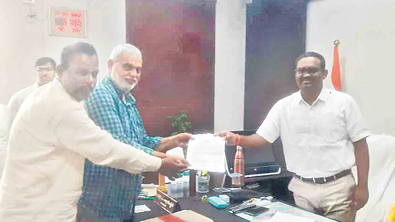 రుణమాఫీ కాలేదు.. కనికరించండి