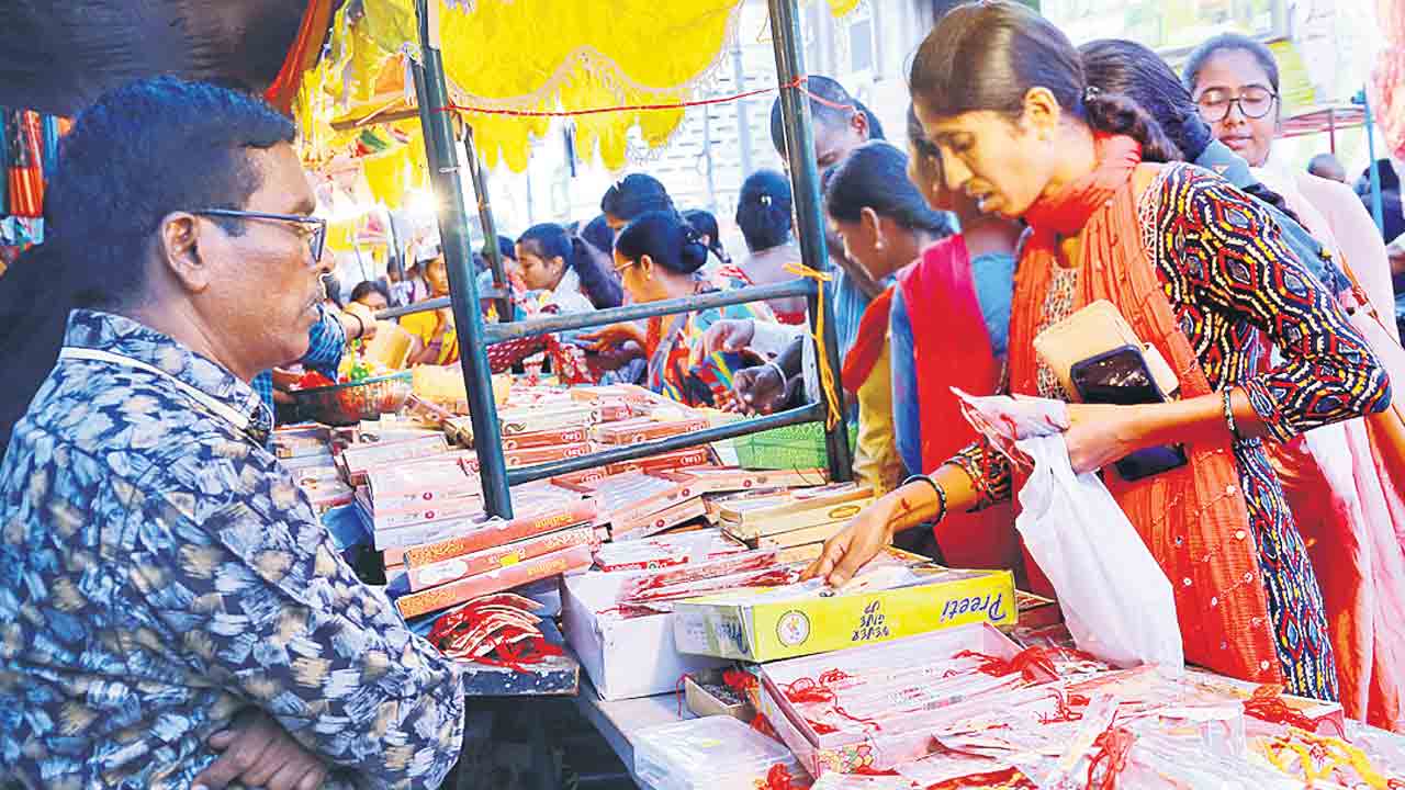 నేడు రక్షాబంధన్‌