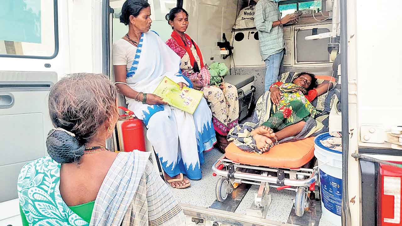 ఆదివాసీ ప్రసవ వేదన