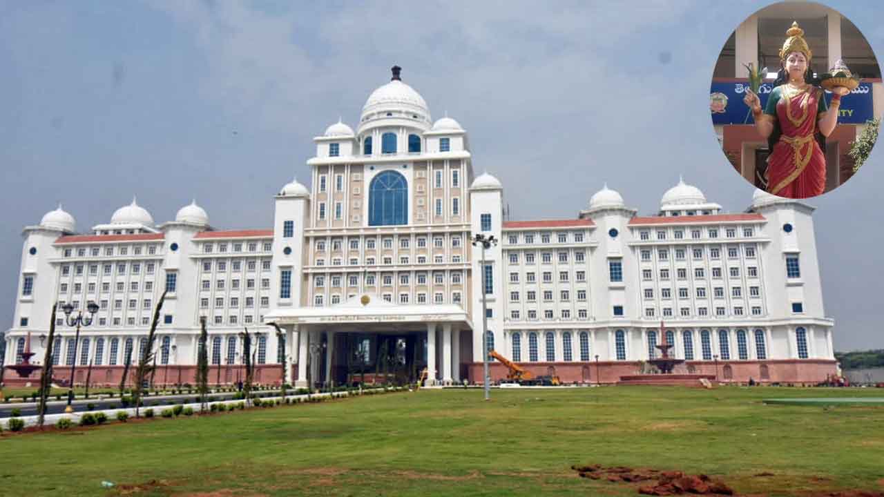 సచివాలయంలో తెలంగాణ తల్లి