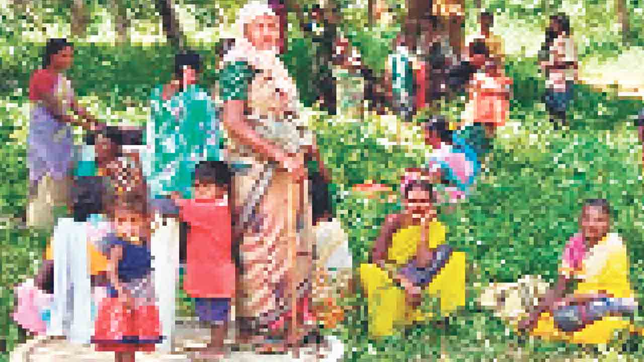 ప్రకృతితో మమేకం