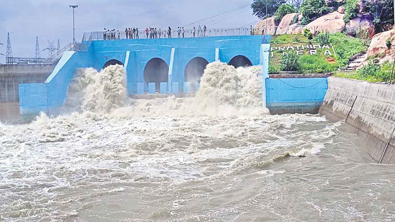 అన్నపూర్ణకు గోదావరి జలాలు