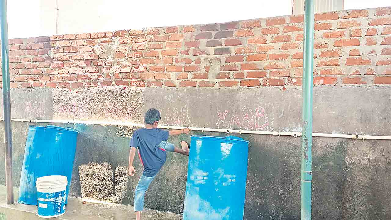 గురుకులం.. సమస్యలు అనేకం