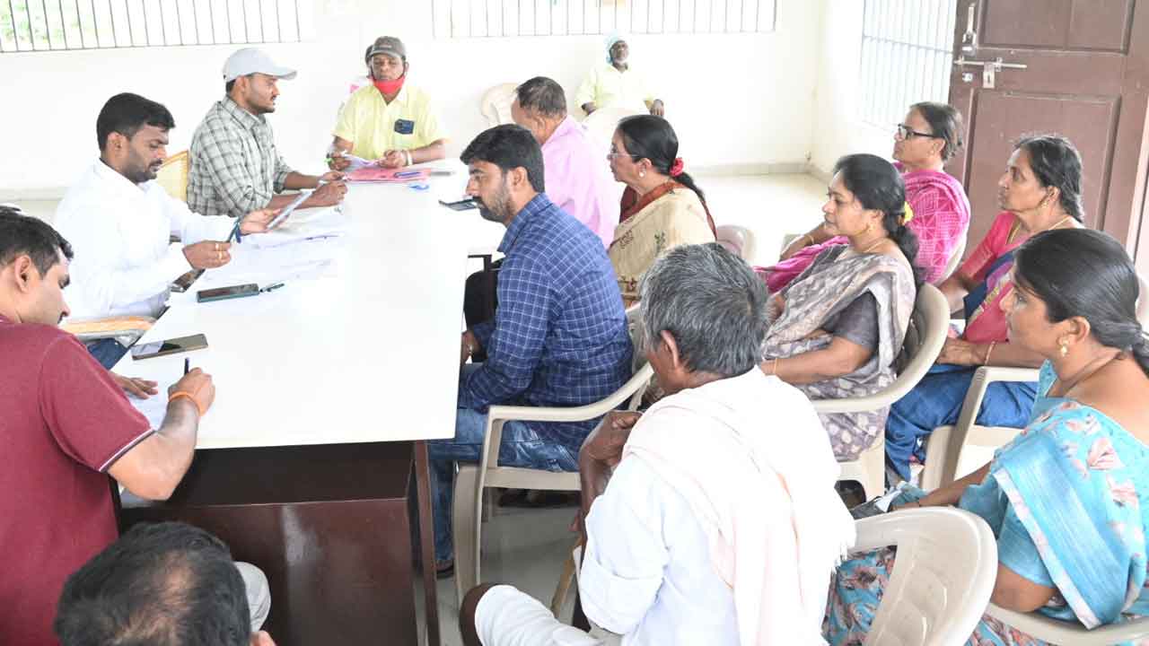 అన్నదాతకు రుణమాఫీ అవస్ధలు