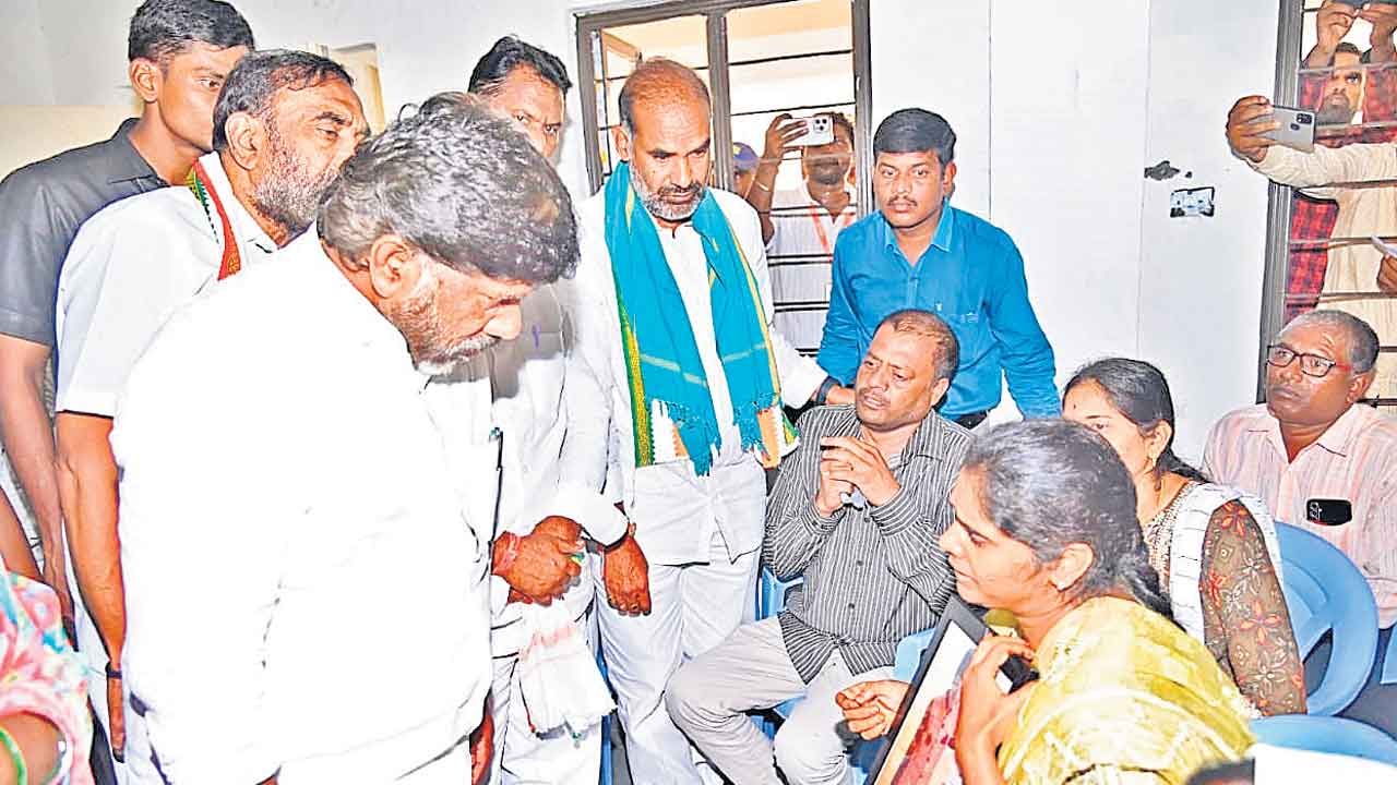 KTR | కేటీఆర్‌ చురక సర్కార్‌లో కదలిక.. గురుకులాల్లో తనిఖీలు