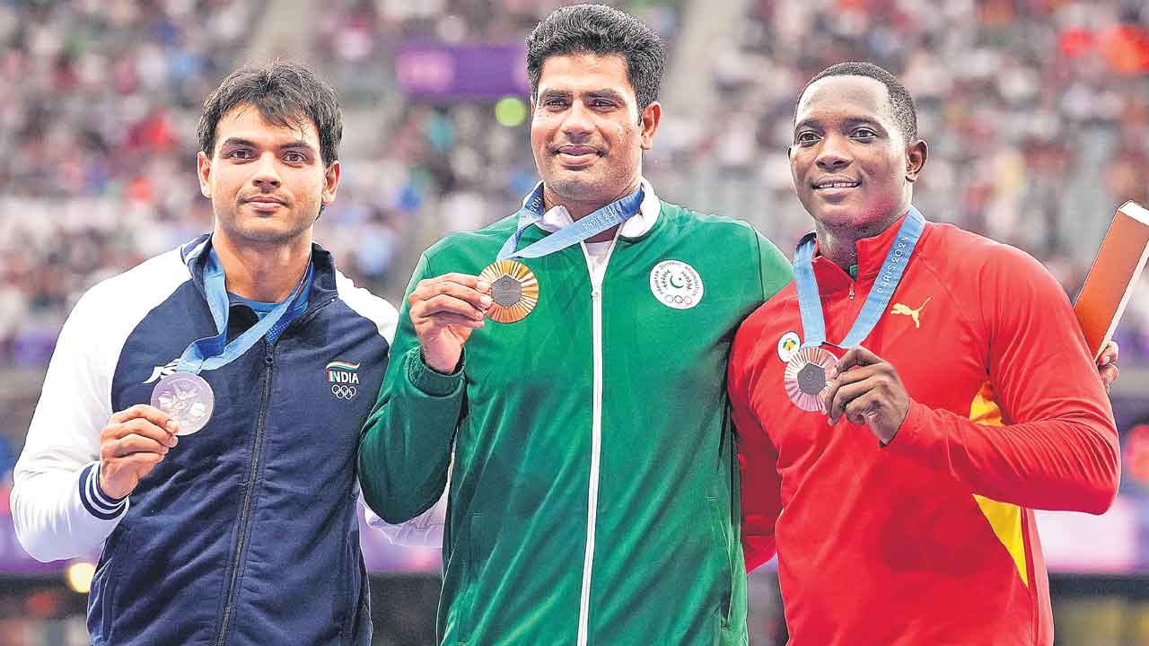 Paris Olympics | ఇద్దరూ మా బిడ్డలే.. పతకాలు ఎవరికొచ్చినా సమానమే.. ఒలింపిక్‌ వీరుల తల్లుల ఆత్మీయ స్పందన