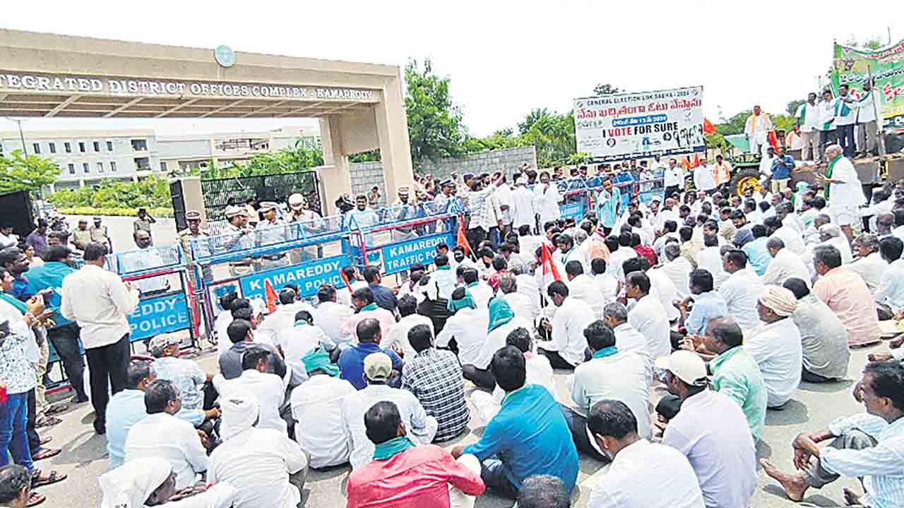 రోడ్డెక్కిన రైతాంగం