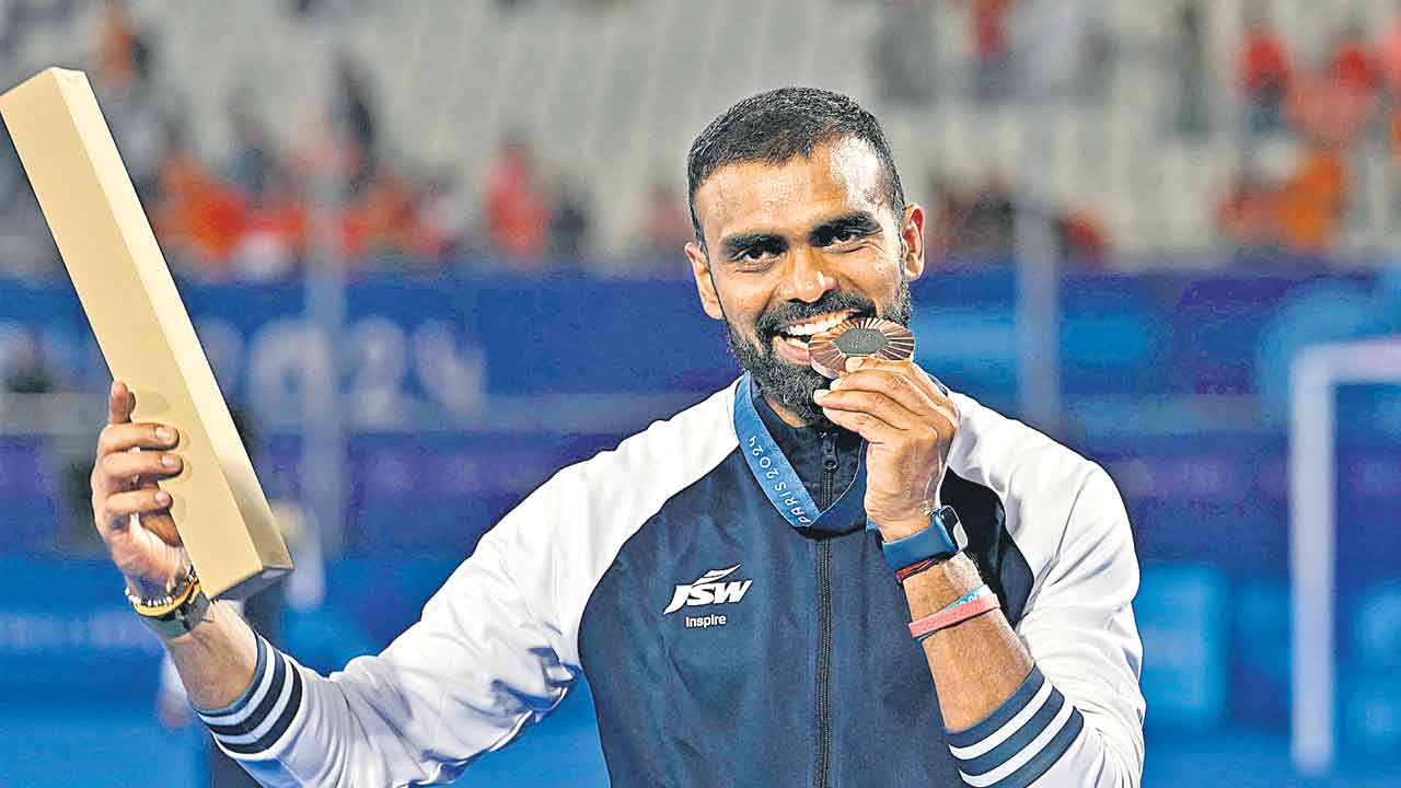 పతాకధారులుగా మను, శ్రీజేష్‌