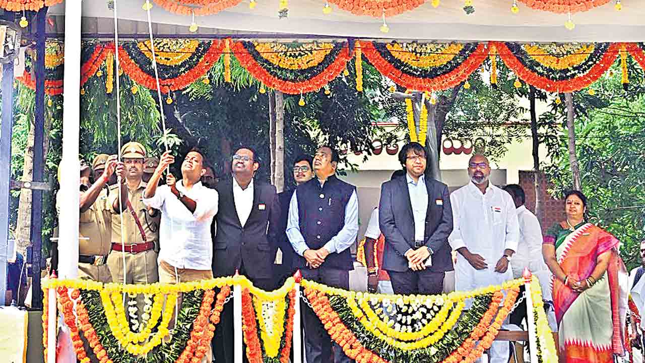 త్రివర్ణ సంబురం