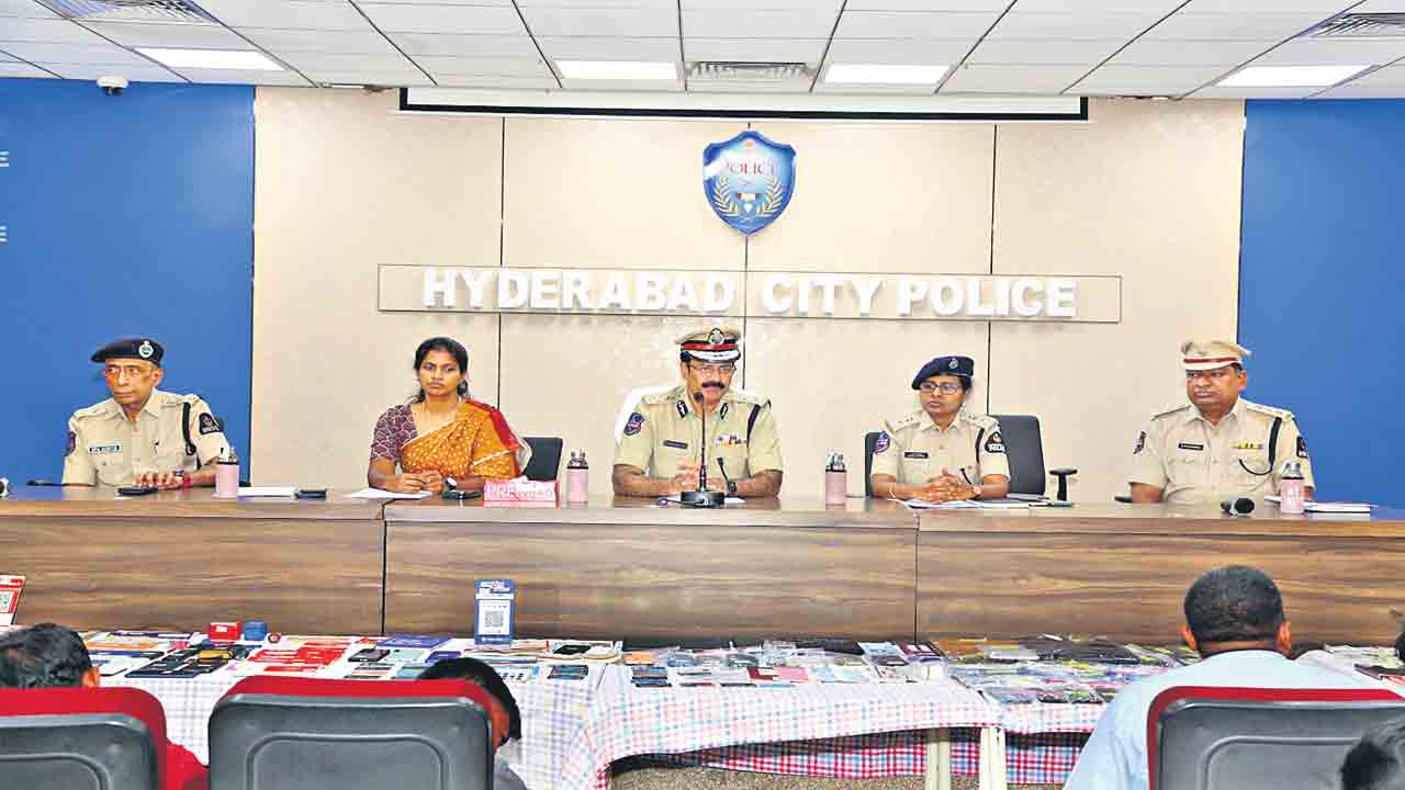 Cyber Crime | భయపెట్టి, ఆశపెట్టి.. అందినకాడికి దోచుకున్న సైబర్‌ నేరగాళ్లు
