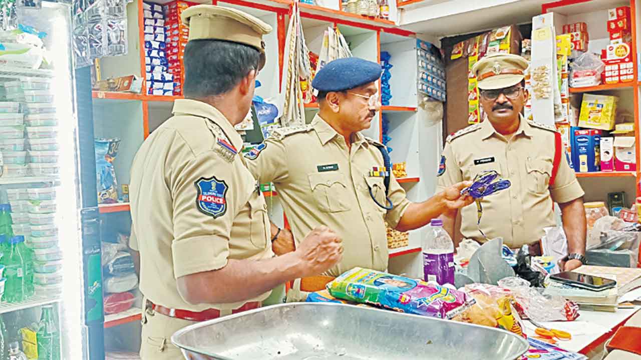 మాదక ద్రవ్యాలు అమ్మితే కఠిన చర్యలు