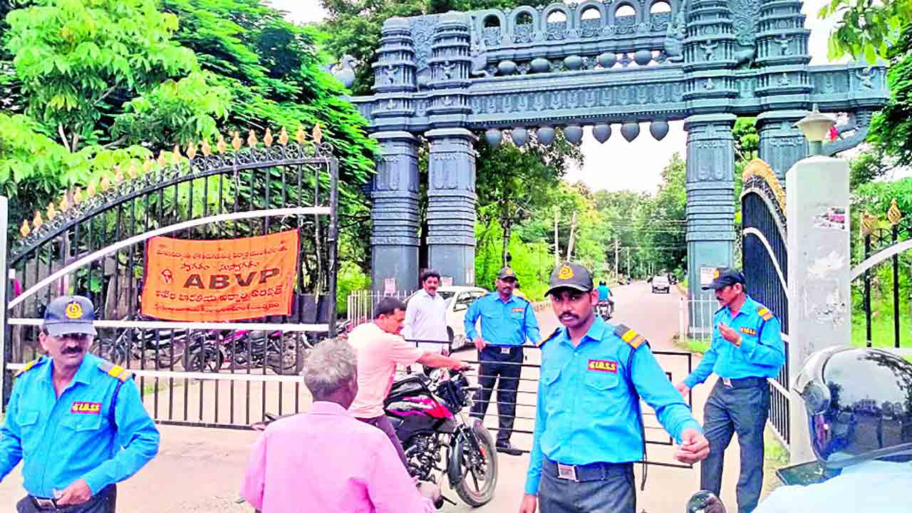 కేయూలో పొంగులేటి పెత్తనం