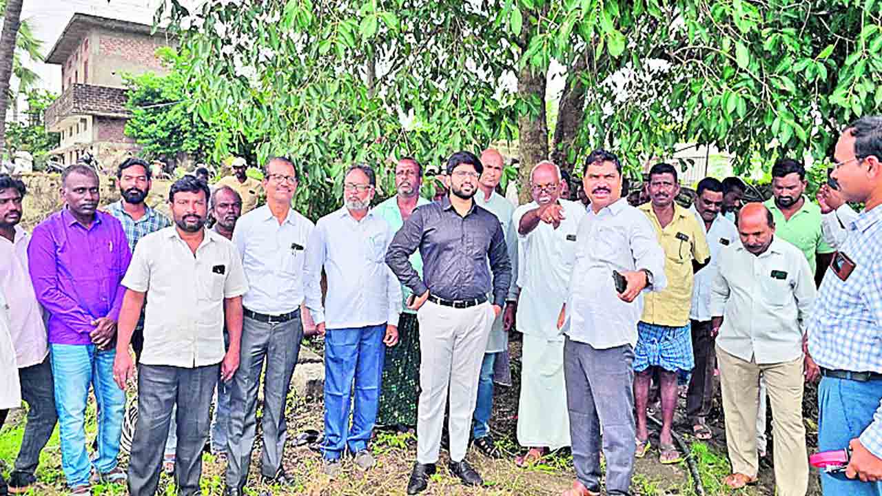 విద్యుత్‌ సమస్యల పరిష్కారానికే పొలంబాట