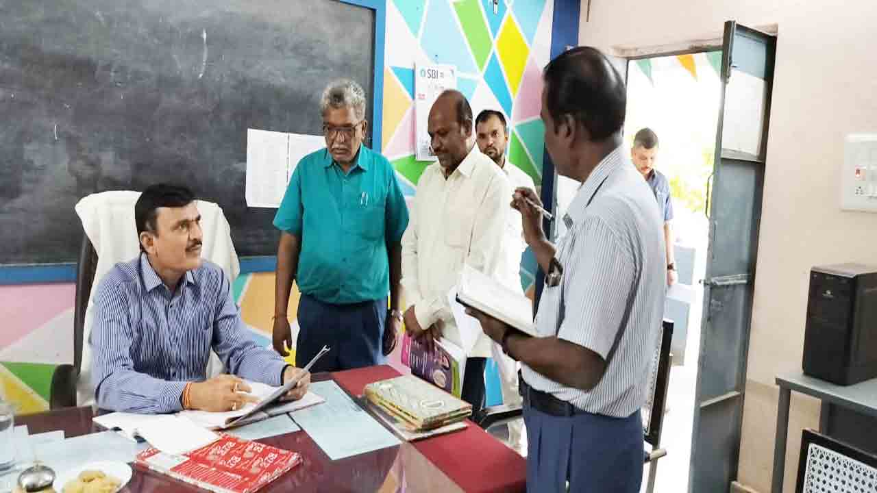 నాణ్యమైన భోజనం అందించకుంటే చర్యలు తప్పవు