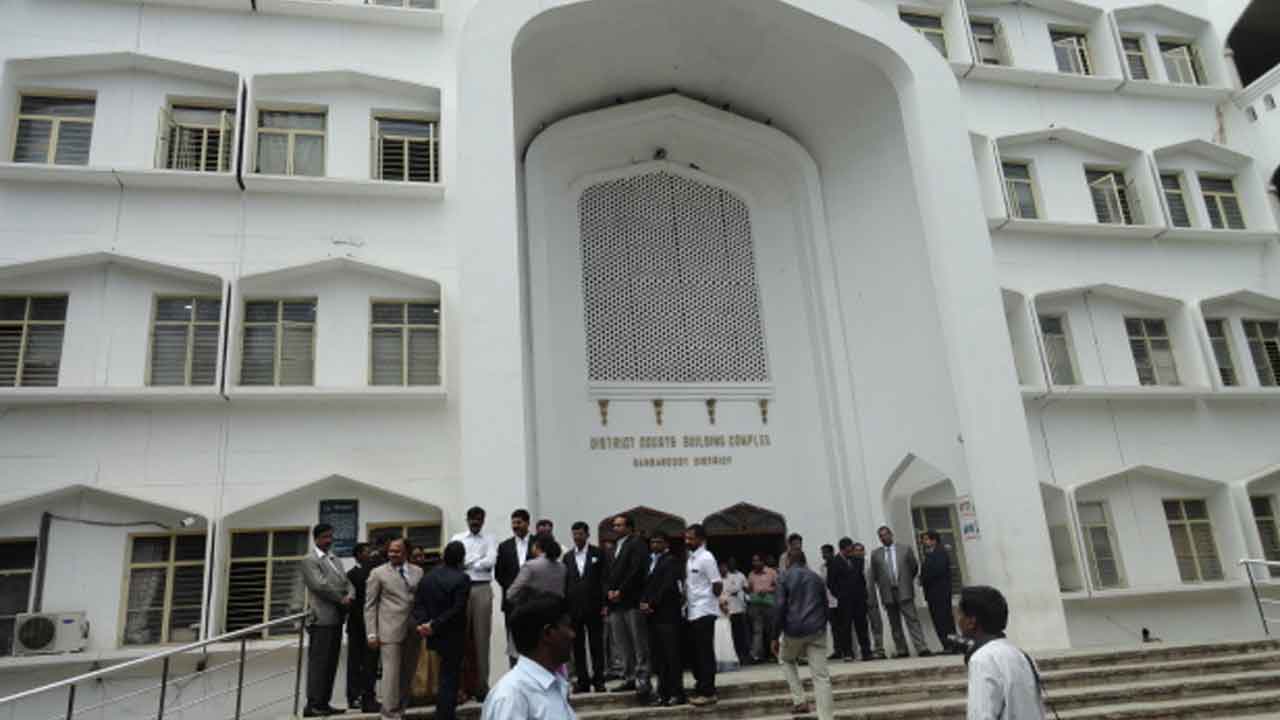 బాలికపై లైంగిక దాడి.. జీవిత ఖైదు