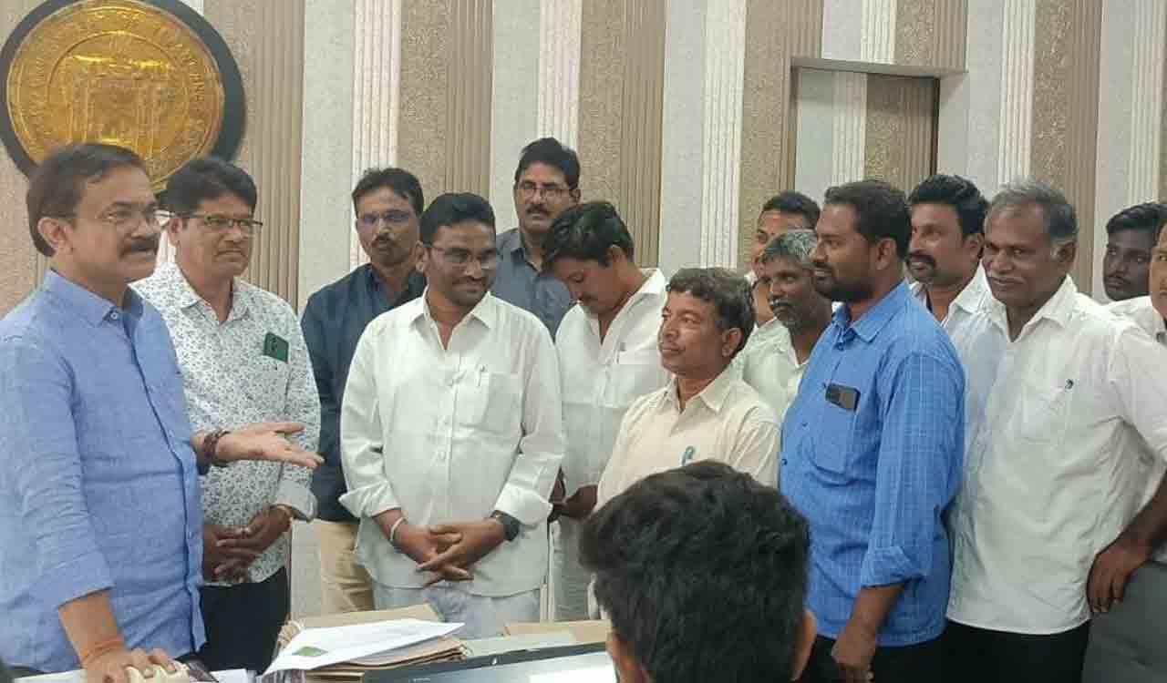 రేషన్‌ షాపుల్లో సరుకులు విక్రయిస్తే కఠినచర్యలు