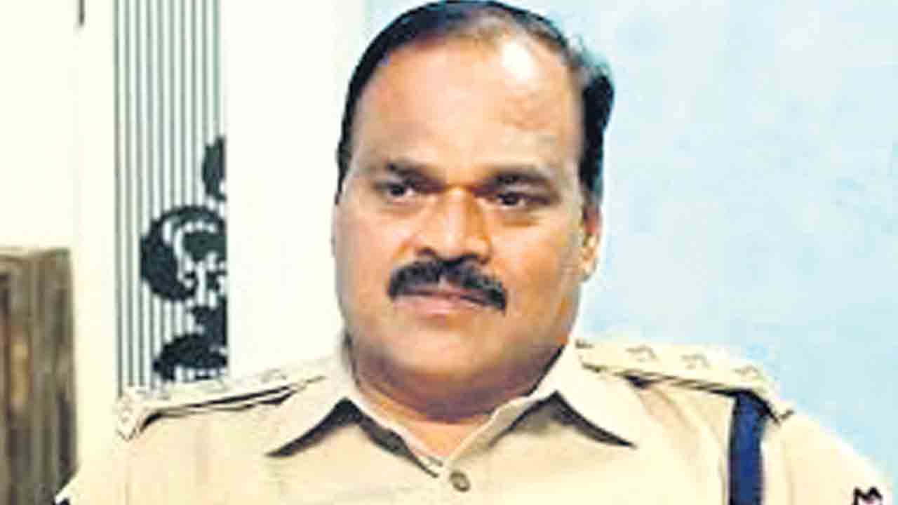 ఫోన్ల ట్యాపింగ్‌ కేసులో భుజంగరావుకు బెయిల్‌