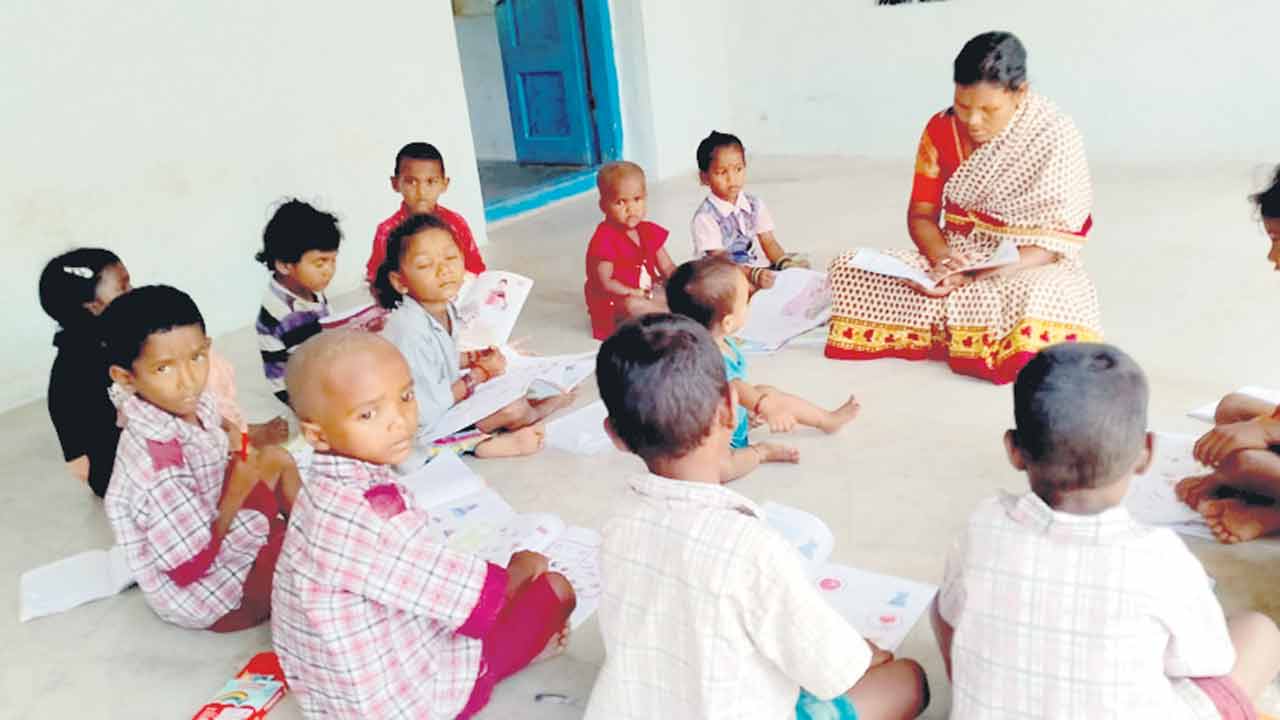 ‘గిరి’ విద్యపై నిర్లక్ష్యమెందుకు?