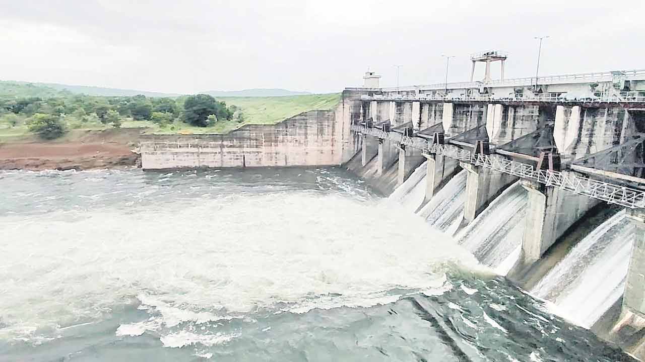 ఇక్కడ వృథా.. అక్కడ వ్యథ