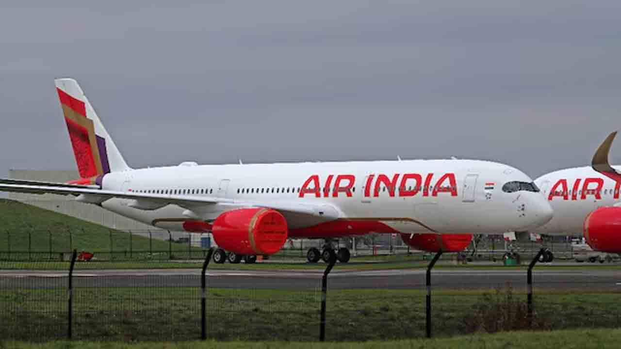 Air India | లండన్‌ వెళ్తున్న ఎయిర్‌ ఇండియా విమానంలో సాంకేతిక సమస్య.. ముంబైకి దారి మళ్లింపు