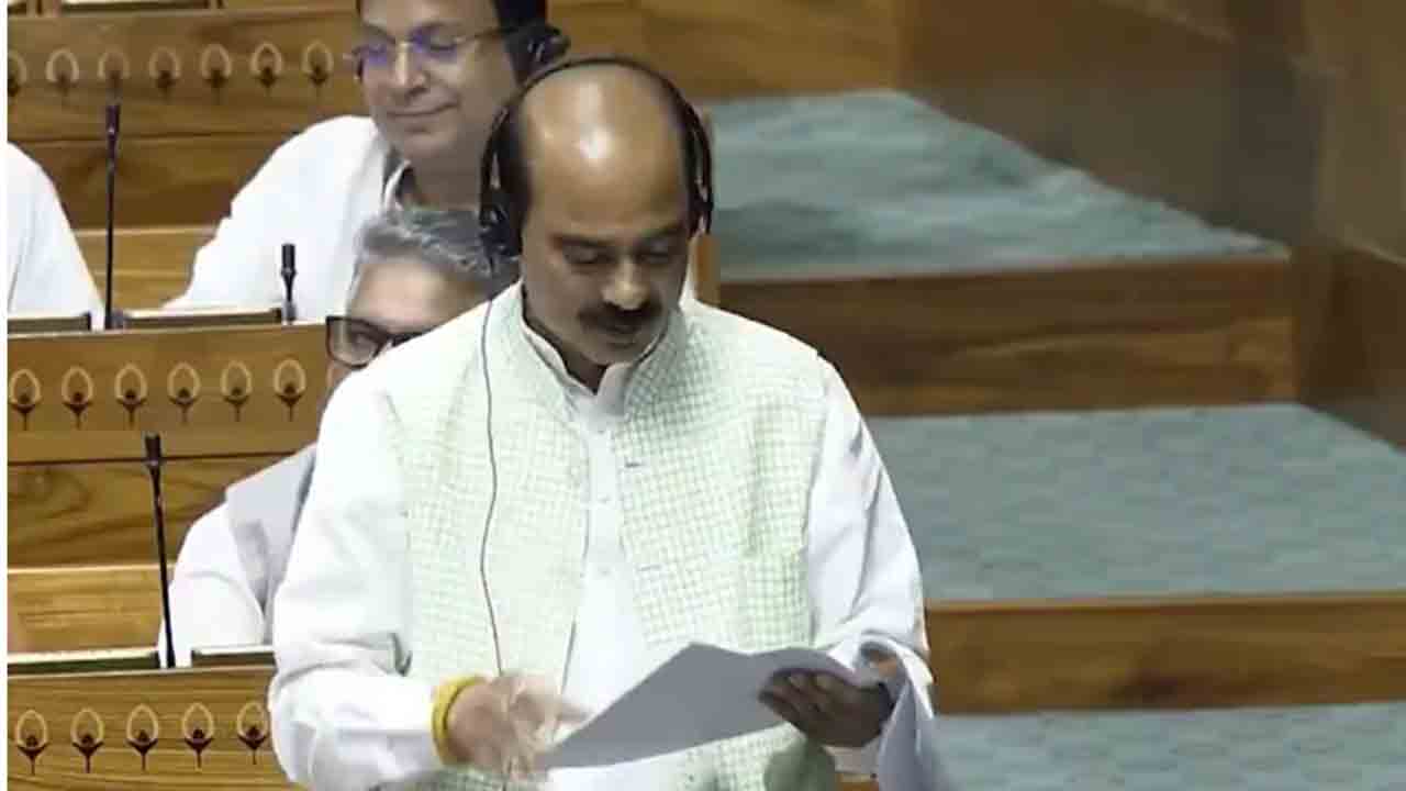 Road Transport Minister Asked To Sit | కేంద్ర మంత్రిని కూర్చోమన్న స్పీకర్ ఓం బిర్లా..   ఎందుకంటే?