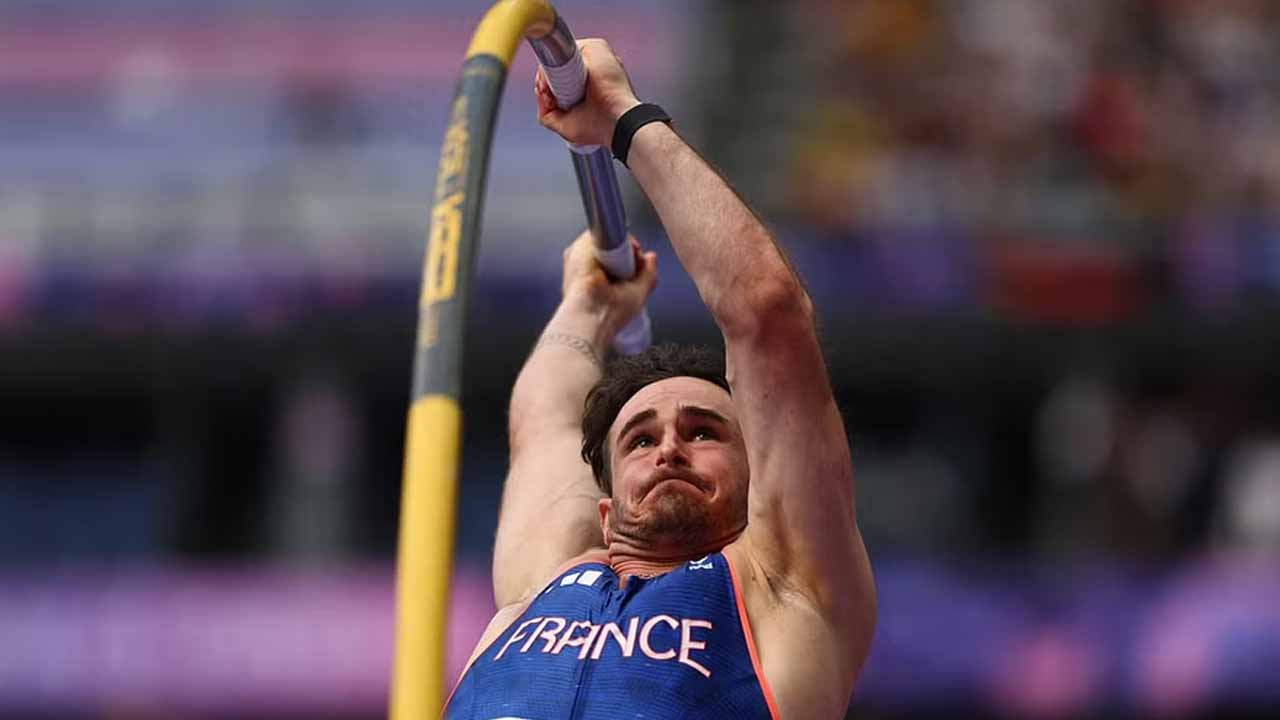 Pole Vaulter: పోల్‌వాల్ట్ అథ్లెట్‌కు పోర్న్ సైట్ భారీ ఆఫ‌ర్‌