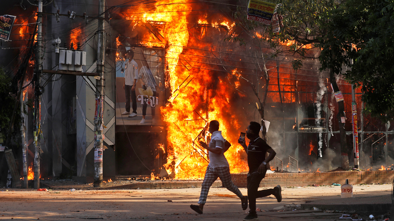 Bangladesh | బంగ్లాదేశ్లో నిరసనలకు కారణాలేంటీ..? హింస వెనుక పాకిస్తాన్ ఆర్మీ, ఐఎస్ఐ హస్తం ఉందా..?