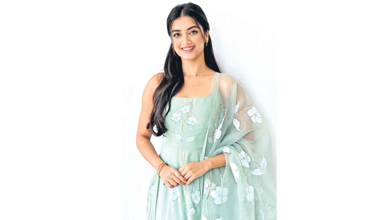 Bhagyashri Borse | అంతా నేషనల్‌ క్రష్‌ అంటున్నారు: భాగ్యశ్రీ బోర్సే