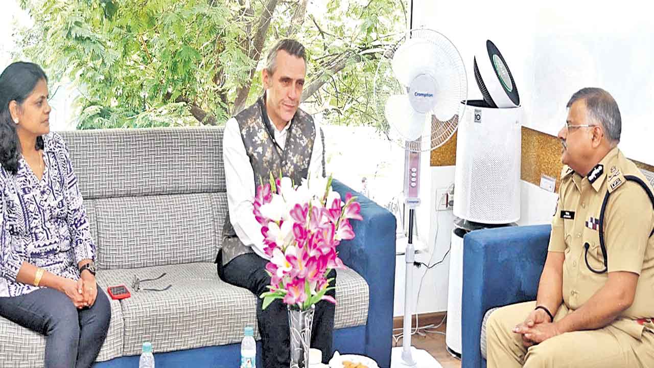 డీజీపీని కలిసిన బ్రిటిష్‌ డిప్యూటీ హైకమిషనర్‌