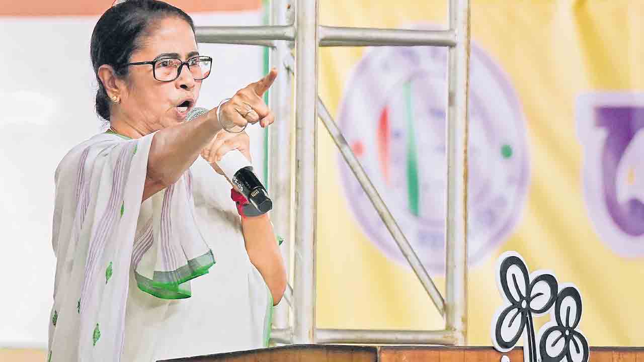 CM Mamata Banerjee | బెంగాల్‌ తగలబడితే.. ఢిల్లీనూ తగలబడుతుంది: బెంగాల్‌ సీఎం