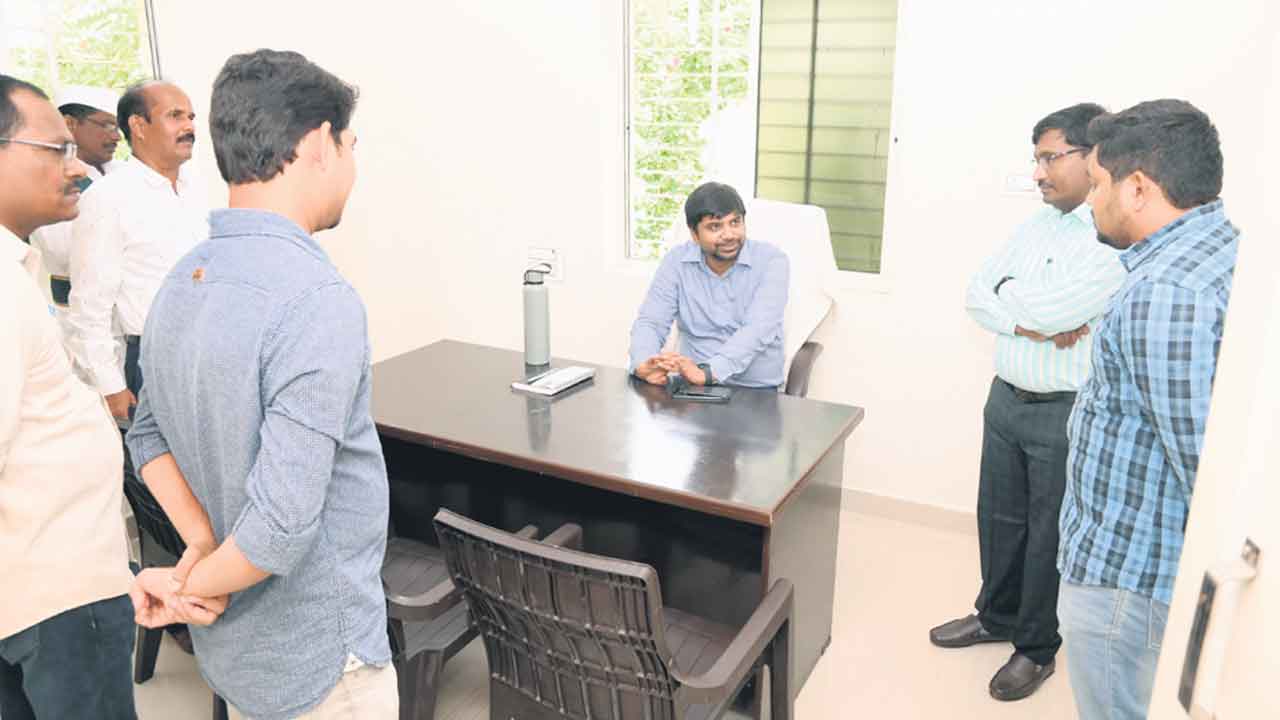 పారిశుధ్య పనులను ముమ్మరంగా నిర్వహించాలి