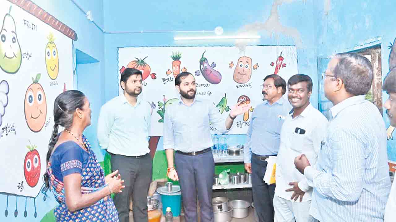 అంగన్‌వాడీ కేంద్రాల్లో సౌకర్యాలు కల్పించాలి