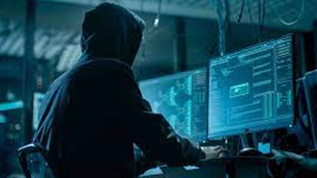 సైబర్‌ నేరగాళ్ల వలలో విశ్రాంత ఉద్యోగి