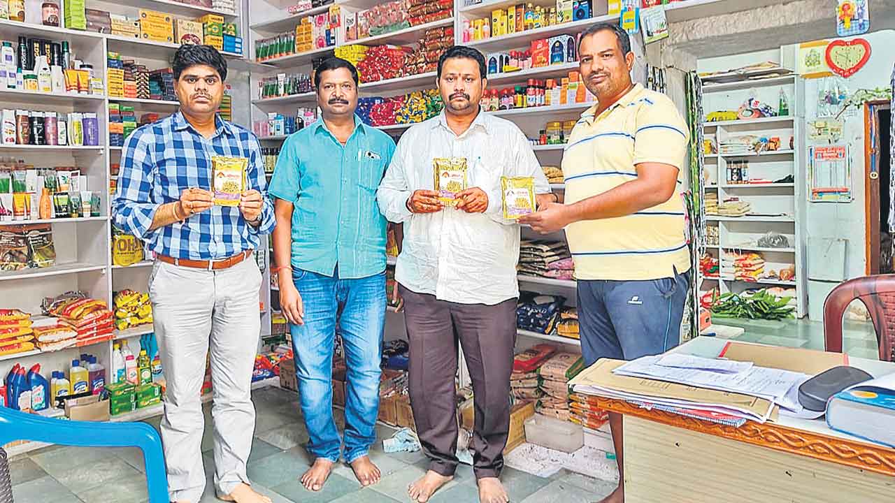 మెడికల్‌ షాపులపై డీసీఏ దాడులు