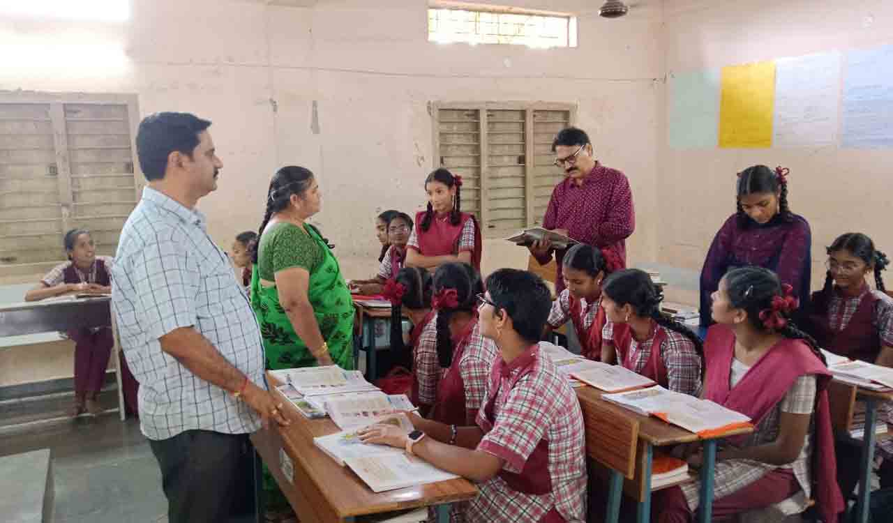 టెన్త్‌లో ఉత్తమ ఫలితాల బాధ్యత టీచర్లదే: డీఈవో