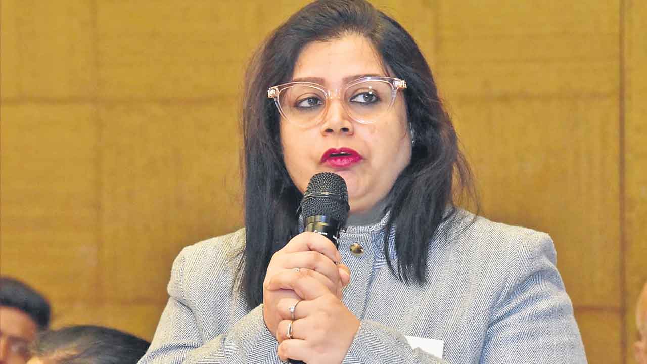 పర్చువల్‌ రియల్‌ స్టార్‌!