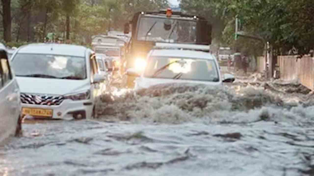 Rain in Delhi | ఢిల్లీని ముంచెత్తిన వర్షం.. మునిగిన అండర్పాస్లు