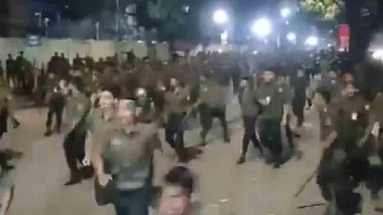 Dhaka | బంగ్లాదేశ్‌లో మరోసారి చెలరేగిన హింస.. 50 మందికి గాయాలు