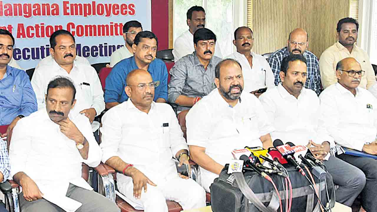 27 మందితో ఉద్యోగ జేఏసీ స్టీరింగ్‌ కమిటీ