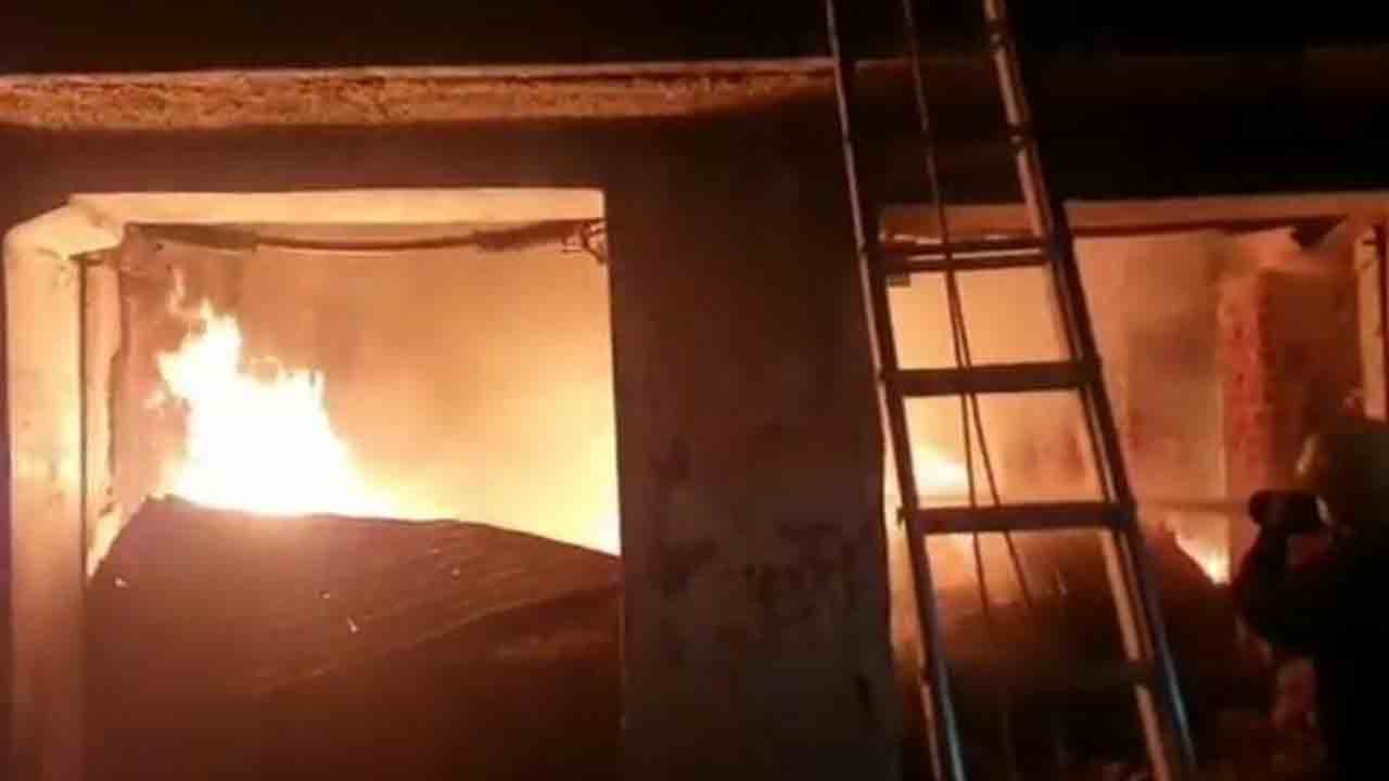 Fire Incident | విశాఖ ప్రైవేట్‌ ఆస్పత్రిలో అగ్నిప్రమాదం.. సీఈవో గది దగ్ధం