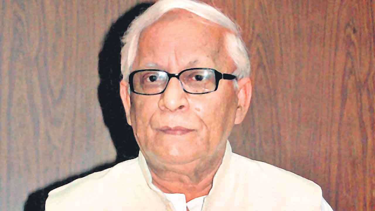 బుద్ధదేవ్‌ కన్నుమూత