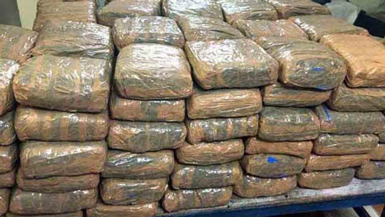 Ganja seize | ఏపీలో భారీగా గంజాయి స్వాధీనం..5గురు అరెస్ట్‌